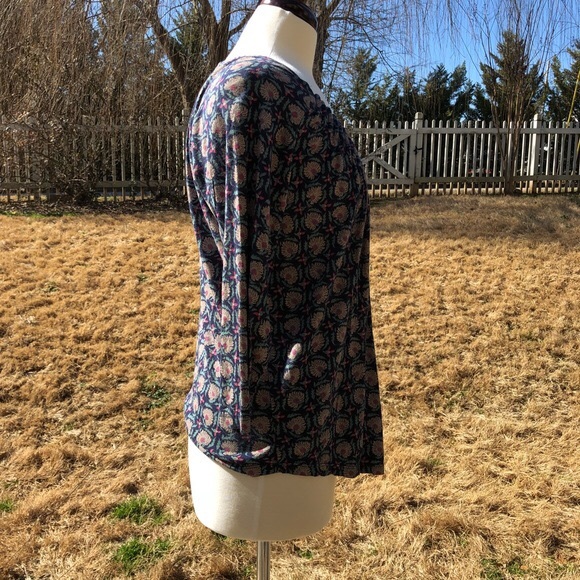 Lucky Brand V Neckline Top Comfortable Fit - Picture 5 of 7